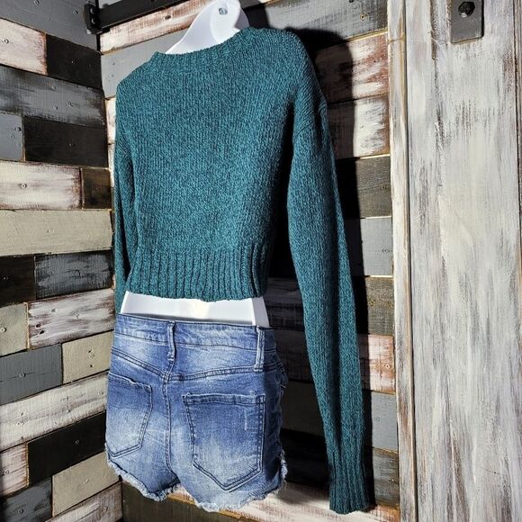 Turquoise & Navy Crop Knit Sweater Medium - Picture 5 of 12
